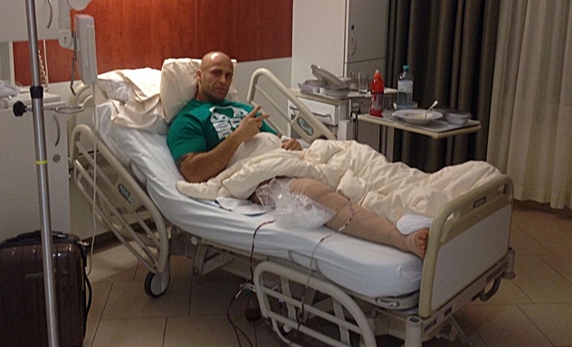 Nandor Guelmino undergoes a knee surgery