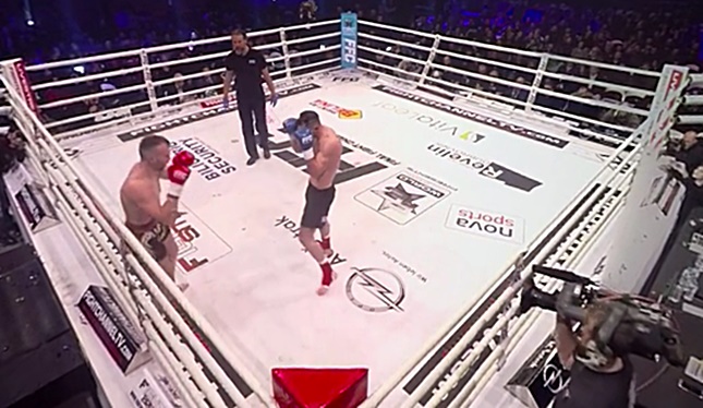 Watch Petje vs. Kakoubavas 2 in 360-degree video!